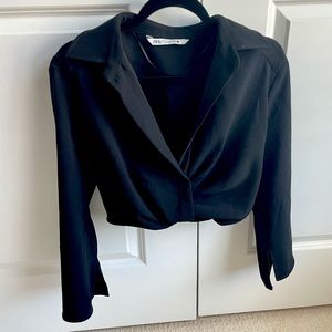Never worn ZARA long sleeved cropped blouse, size M